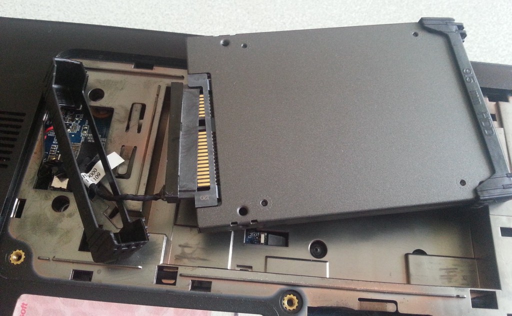 Kingston ssd bilgisayara nasıl takılır